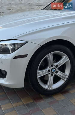 Седан BMW 3 Series 2014 в 