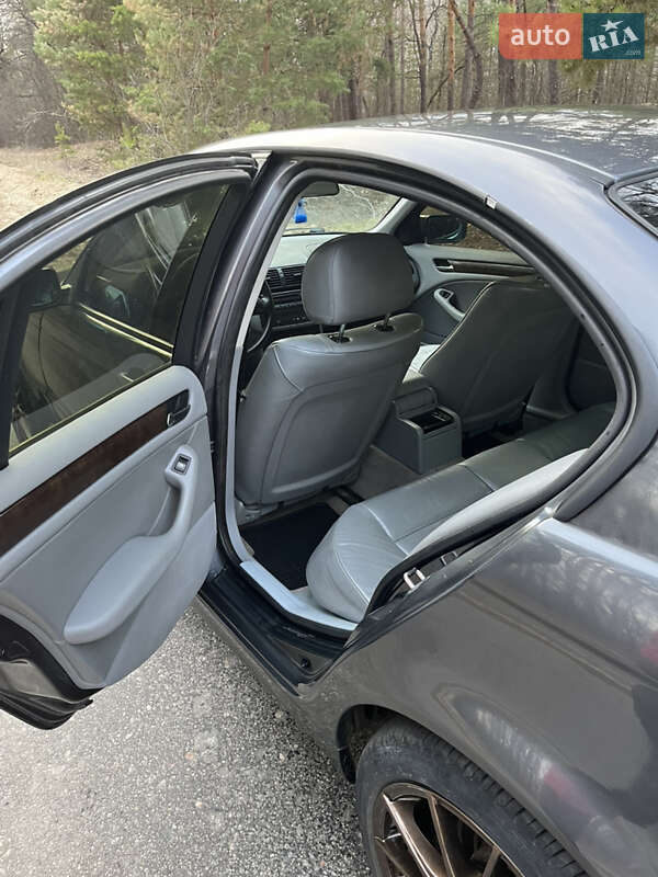 Седан BMW 3 Series 2003 в Полтаве