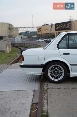 Седан BMW 3 Series 1987 в 