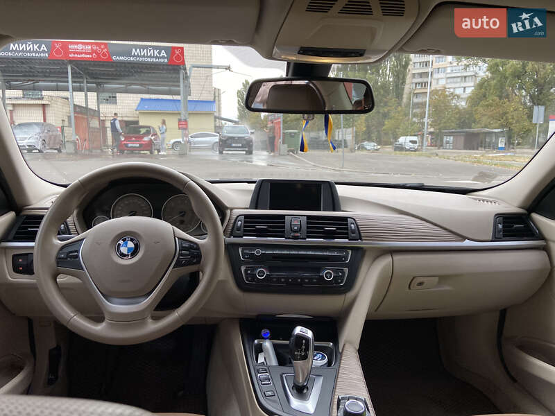 Седан BMW 3 Series 2012 в Киеве