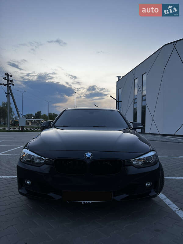 Седан BMW 3 Series 2015 в Луцьку