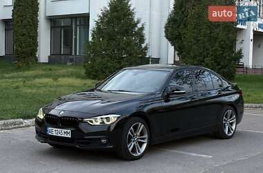 Седан BMW 3 Series 2017 в 