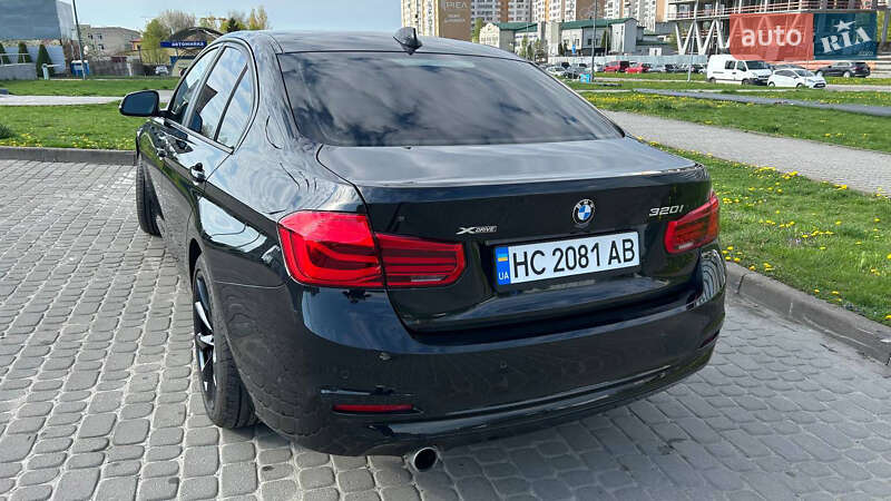 Седан BMW 3 Series 2018 в Львові