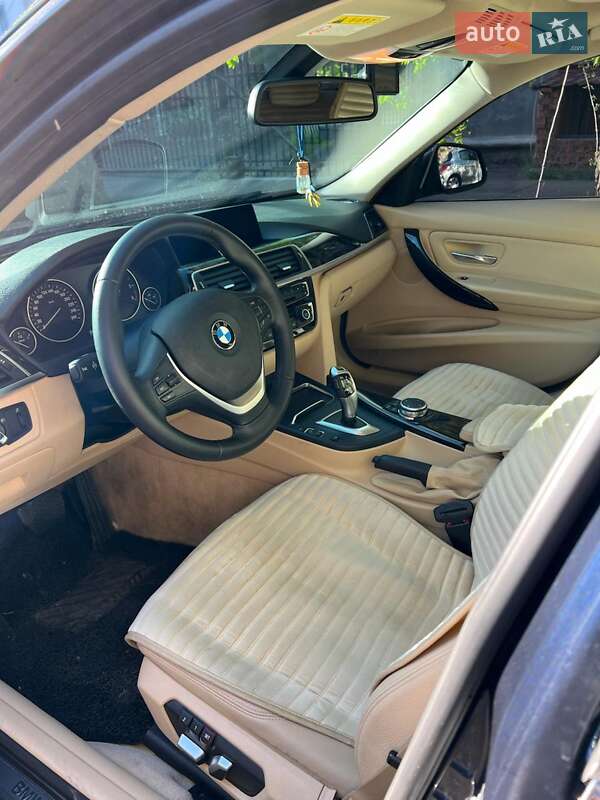 Седан BMW 3 Series 2015 в Миколаєві