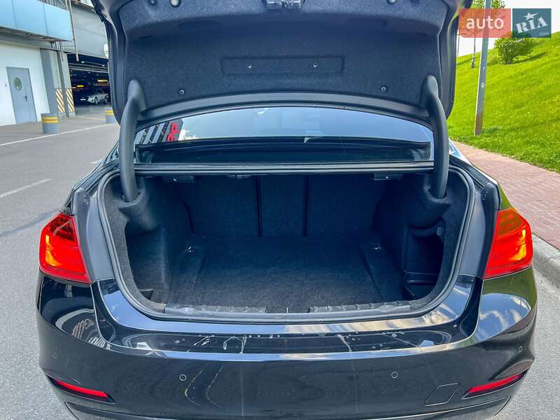 Седан BMW 3 Series 2012 в Києві