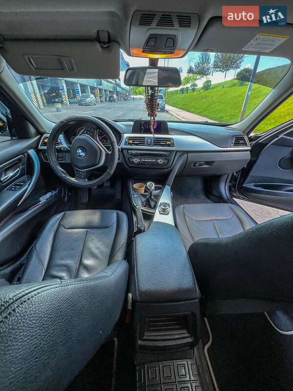 Седан BMW 3 Series 2012 в Києві