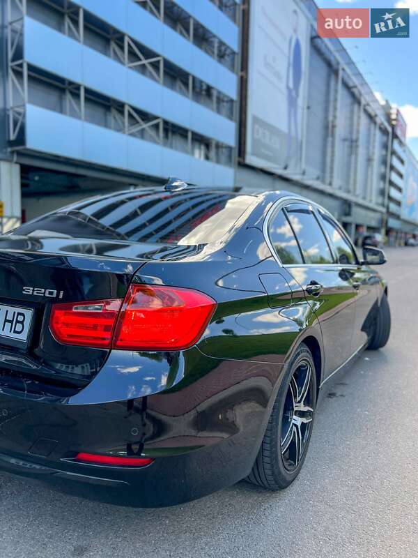 Седан BMW 3 Series 2012 в Києві