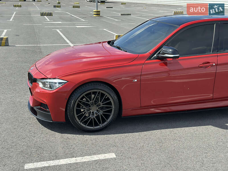 Седан BMW 3 Series 2015 в Львові
