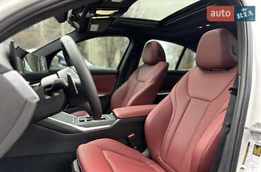 Седан BMW 3 Series 2022 в 