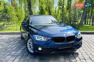 Седан BMW 3 Series 2017 в 
