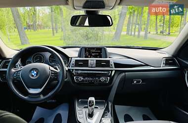 Седан BMW 3 Series 2017 в 