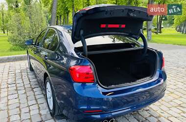 Седан BMW 3 Series 2017 в 