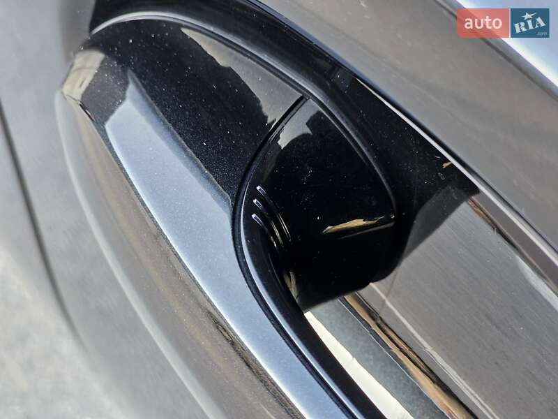 Седан BMW 3 Series 2022 в Киеве