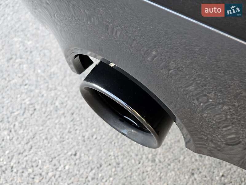 Седан BMW 3 Series 2022 в Киеве