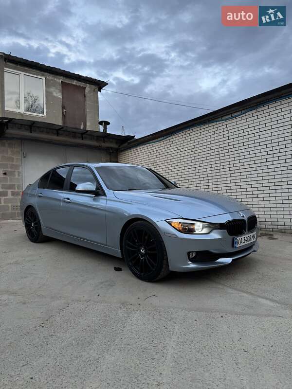 Седан BMW 3 Series 2013 в Киеве фото Седан BMW 3 Series 2013 в Киеве
