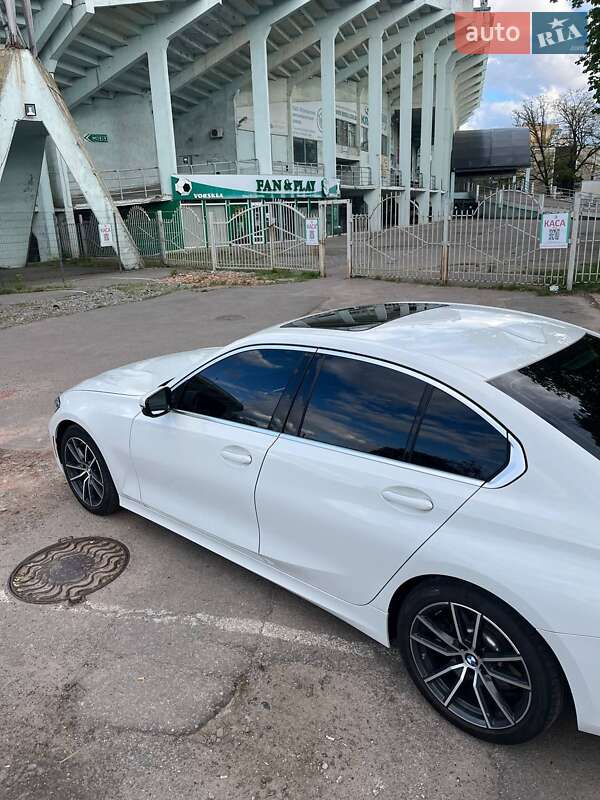 Седан BMW 3 Series 2019 в Полтаве