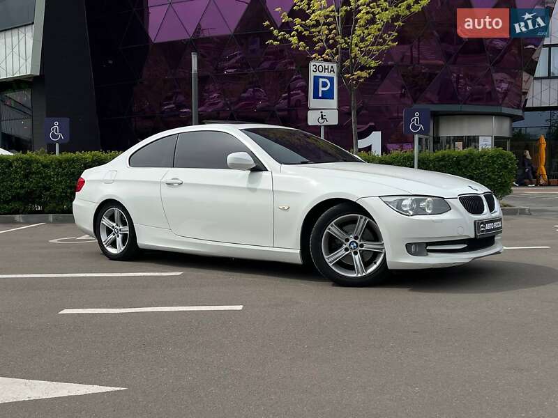 Купе BMW 3 Series 2013 в 