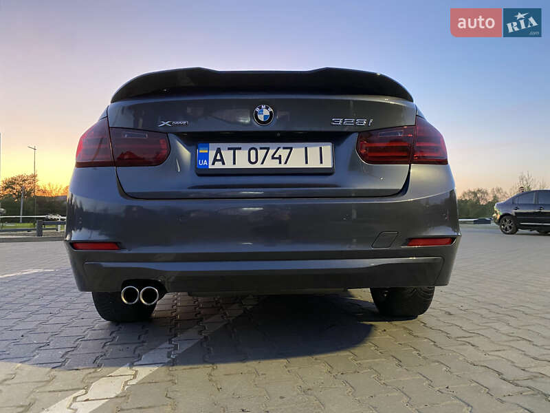 Седан BMW 3 Series 2014 в Ивано-Франковске