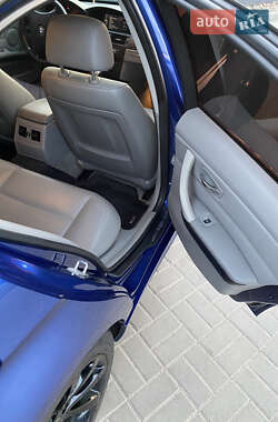 Седан BMW 3 Series 2011 в 