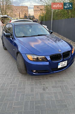 Седан BMW 3 Series 2011 в 