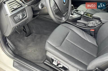Седан BMW 3 Series 2017 в 