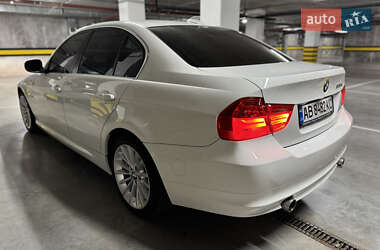 Седан BMW 3 Series 2011 в 