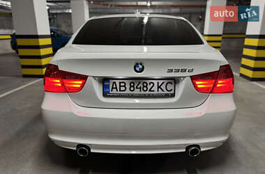 Седан BMW 3 Series 2011 в 
