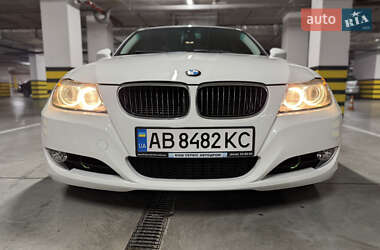 Седан BMW 3 Series 2011 в 