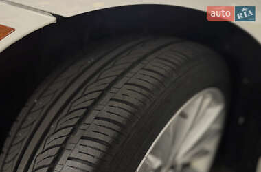 Седан BMW 3 Series 2011 в 