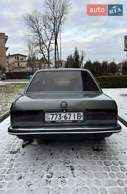 Седан BMW 3 Series 1985 в 