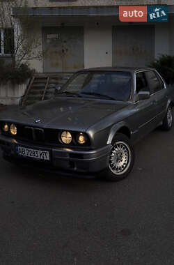 Седан BMW 3 Series 1984 в Киеве