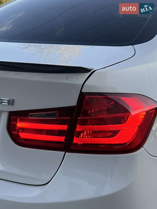 Седан BMW 3 Series 2014 в Одессе