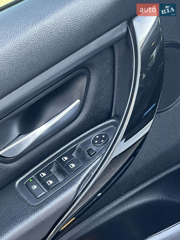Седан BMW 3 Series 2014 в Одессе