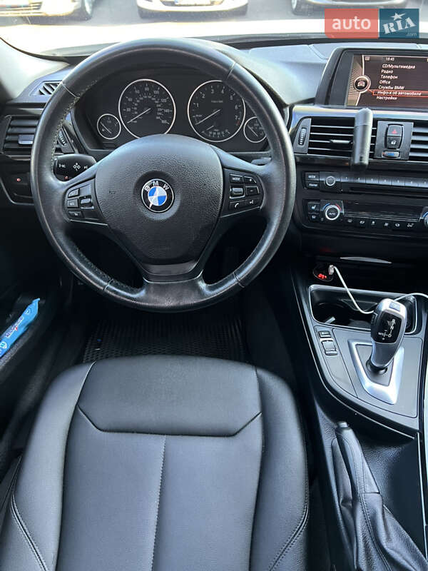 Седан BMW 3 Series 2014 в Одессе