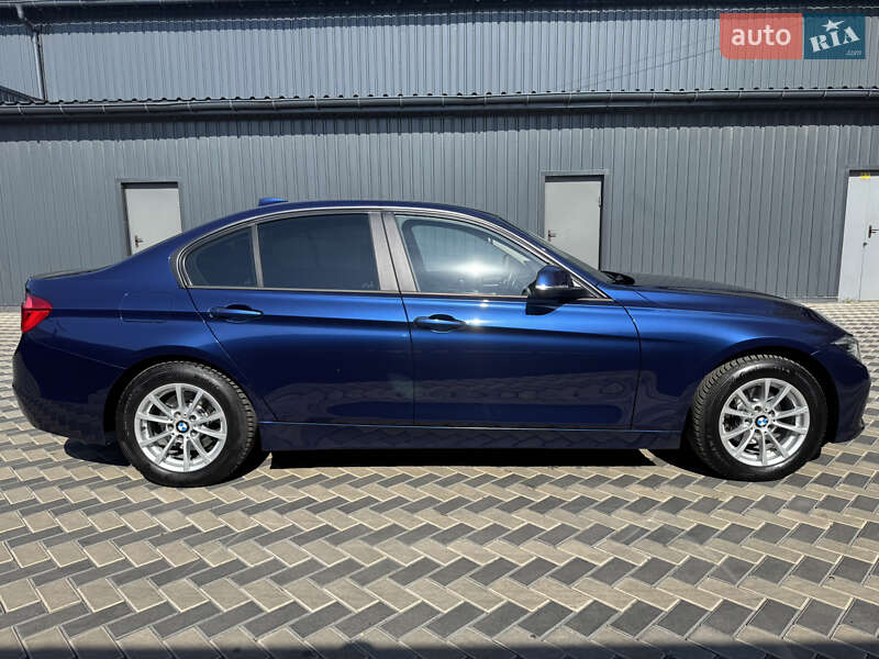 Седан BMW 3 Series 2017 в Николаеве