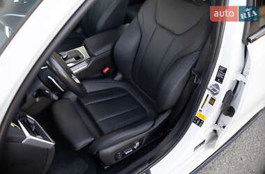Седан BMW 3 Series 2019 в 