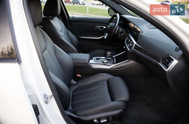 Седан BMW 3 Series 2019 в 