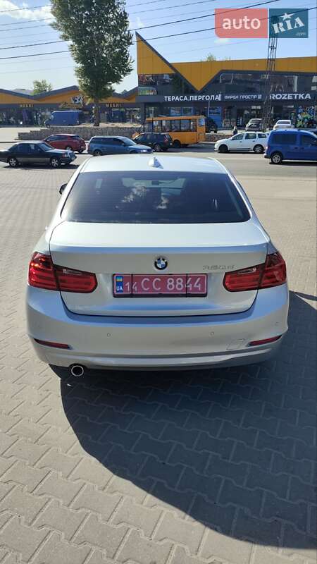 Седан BMW 3 Series 2014 в Киеве