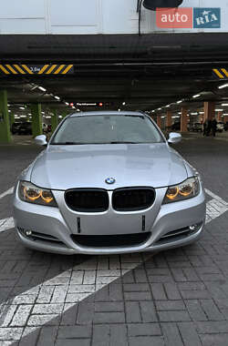 Универсал BMW 3 Series 2011 в Киеве
