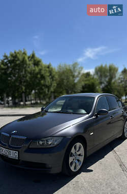 Седан BMW 3 Series 2004 в Нетішині