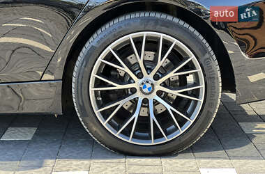 Седан BMW 3 Series 2015 в 