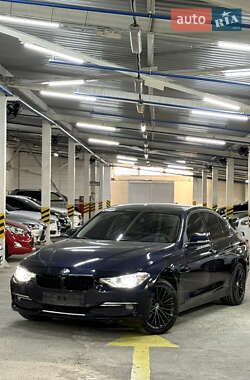 Седан BMW 3 Series 2014 в 