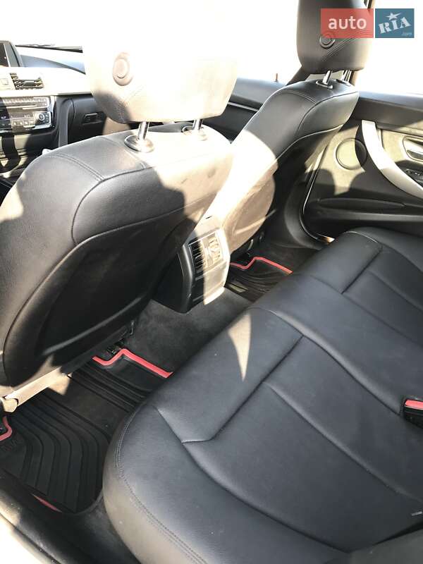 Седан BMW 3 Series 2016 в Буске