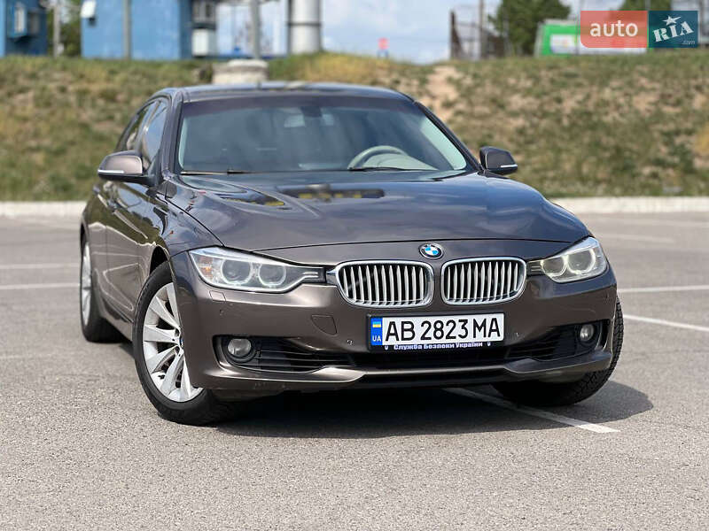Седан BMW 3 Series 2013 в 