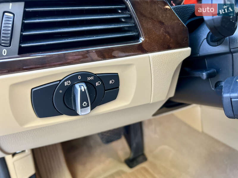 Седан BMW 3 Series 2010 в Одесі