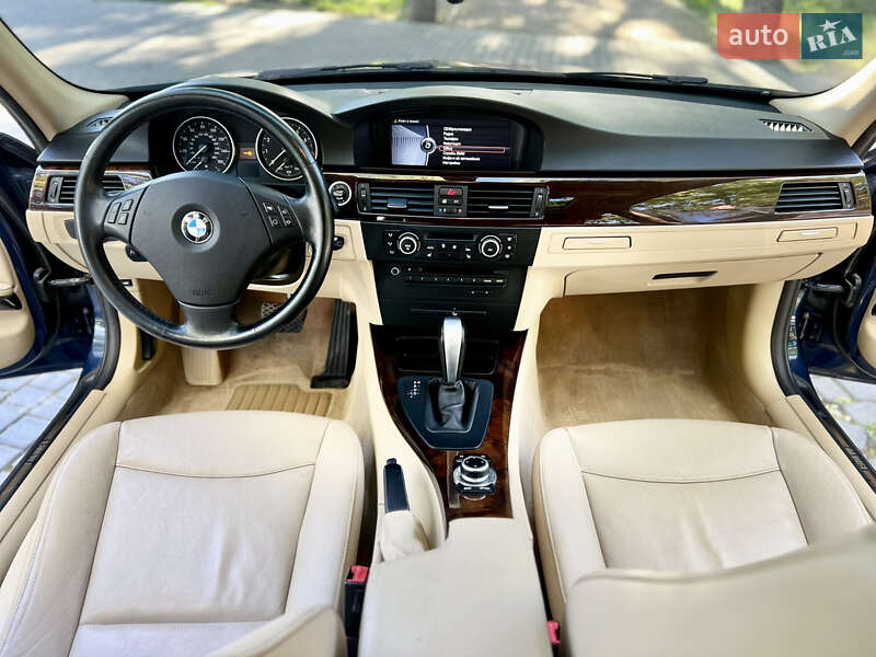 Седан BMW 3 Series 2010 в Одесі