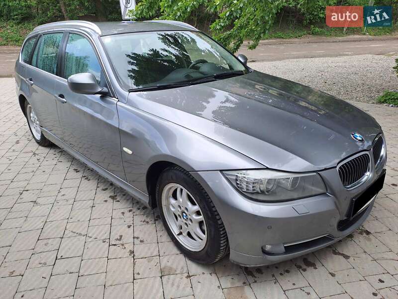 BMW 3 Series 2011