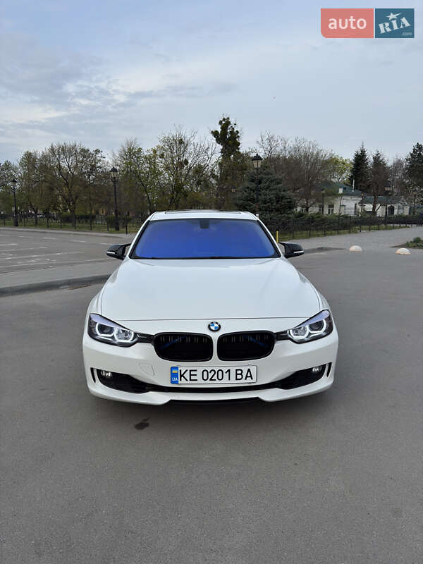 Седан BMW 3 Series 2013 в Новомосковске