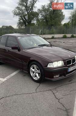 Седан BMW 3 Series 1992 в Чернівцях