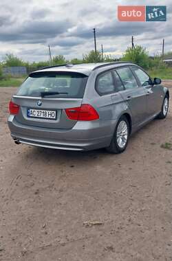 Універсал BMW 3 Series 2011 в Дерно